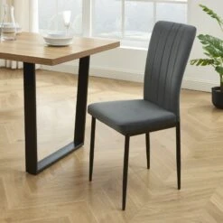 Ensemble Repas FELIX Effet Chêne Et Velours Gris 4 Chaises 15 Ensemble Repas FELIX Effet Chêne Et Velours Gris 4 Chaises -Mobilia Soldes ensemble repas felix effet chene et velours gris 4 chaises 2