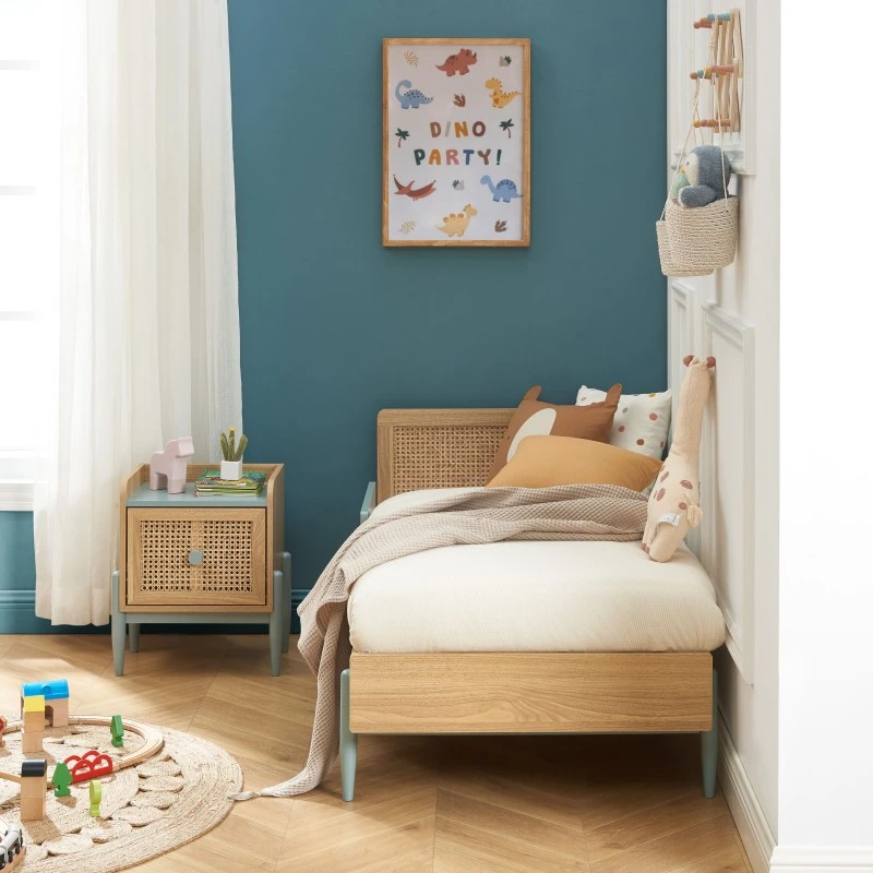 Lit Enfant PABLO Bleu Et Cannage Rotin 70x140 Sommier Inclus 5 Lit Enfant PABLO Bleu Et Cannage Rotin 70x140 Sommier Inclus – Image 3
